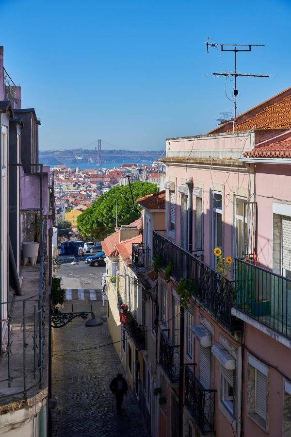 Elegant Riverview Apartment In Historical Lisboa Exterior foto